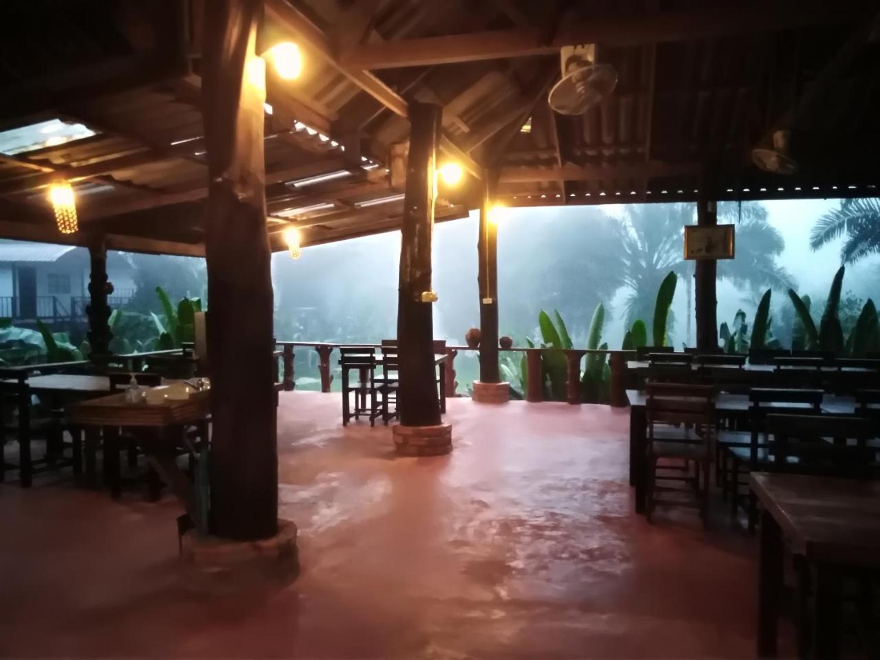 Khaosok River Camp Camping